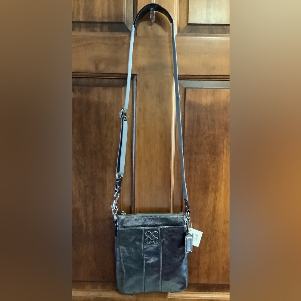 Coach Julia Leather Swing Pack NWT #A1069-43805 Metallic & Silver.